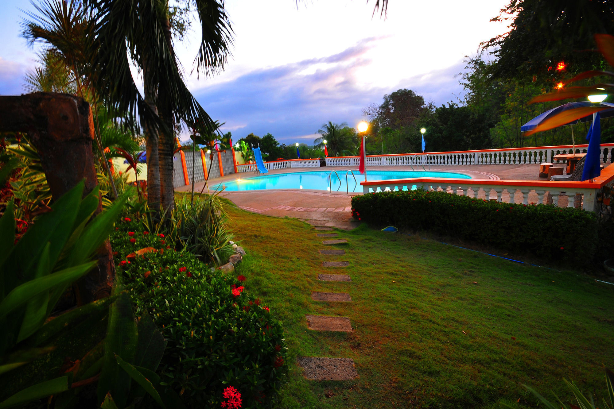Hillside Resort Puerto Princesa Exteriör bild